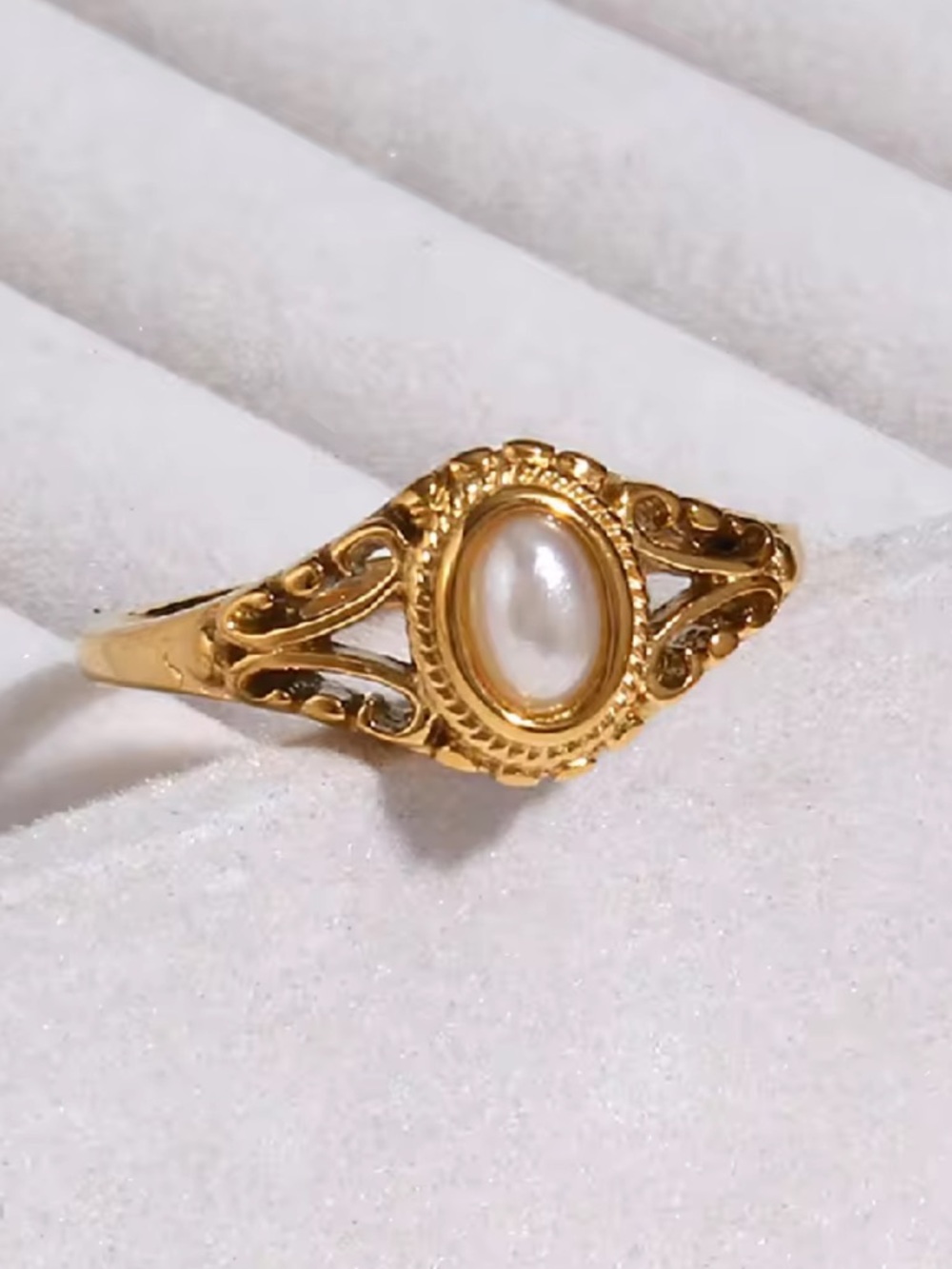 Pearl Gold Ring with Opal Stone